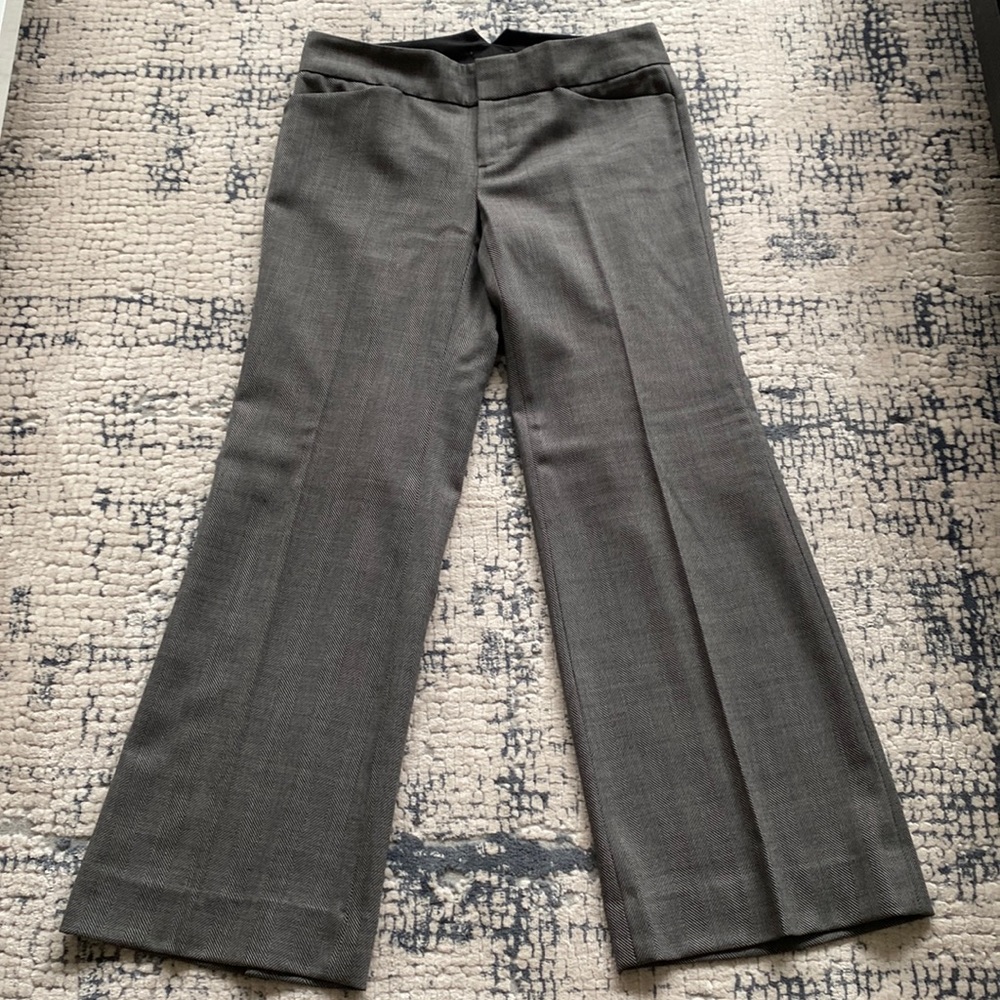 Club Monaco grey herringbone wide leg wool trouser in a size 4